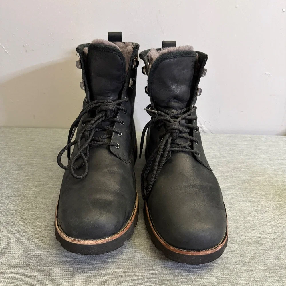 UGG Hannen TL Boots Mens 11 Black Waterproof Leather Shearling Lined Lace Up